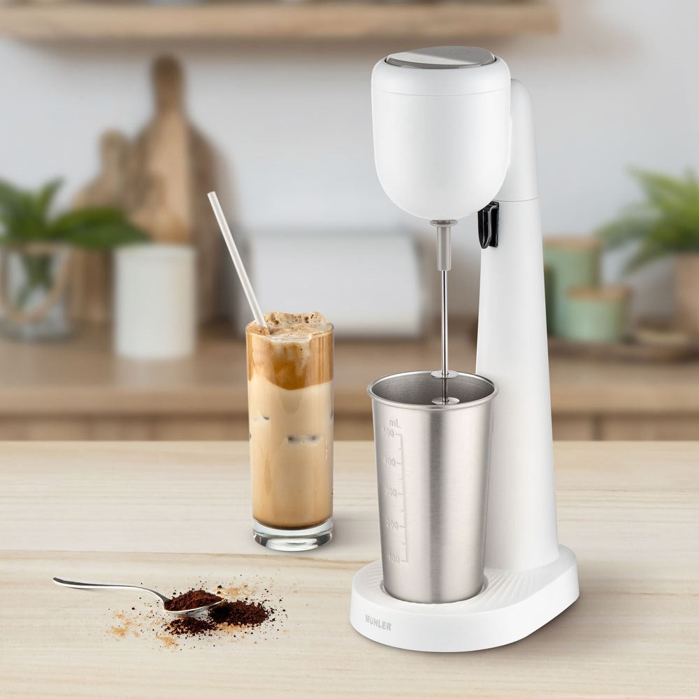 Elektrisk drinkmixer i vit finish från Mühler