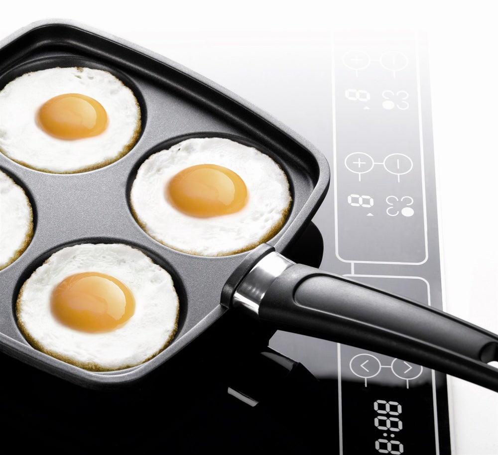 Stekpanna för blinis, stekta ägg eller hamburgare